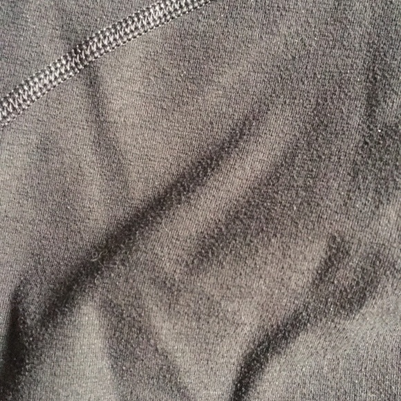 Outdoor Voices 3/4 Compression Leggings - Picture 4 of 4